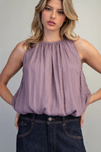 Load image into Gallery viewer, Solid Sleeveless Gathered Blouse
