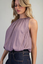 Load image into Gallery viewer, Solid Sleeveless Gathered Blouse
