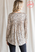 Load image into Gallery viewer, Curvy Girl Dot Print Collarless Top
