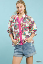 Load image into Gallery viewer, Paisley Print Button Front Top
