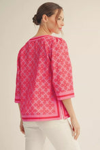 Load image into Gallery viewer, 3/4 Sleeves Medallion Pattern Top w/ Color Contrast Detail, V-Notched Neckline
