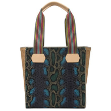 Load image into Gallery viewer, Classic Tote, Banks
