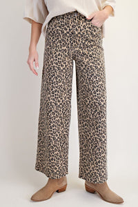 Leopard print cropped pants