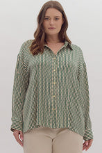 Load image into Gallery viewer, Printed Long Sleeve Button Up
