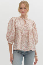 Load image into Gallery viewer, Floral Print 3/4 length Sleeve Top
