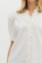 Load image into Gallery viewer, Solid textured short pleated sleeve top
